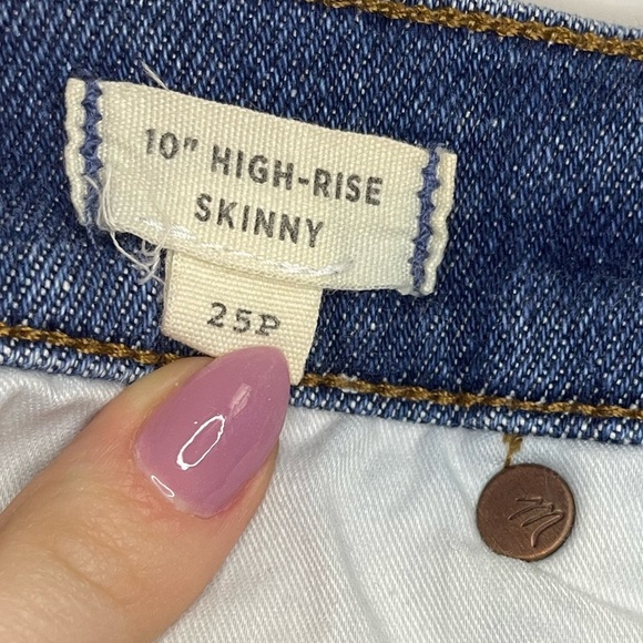 Madewell Button-Fly Petite Raw Hem High-Rise 10” Skinny Jeans - Picture 5 of 9